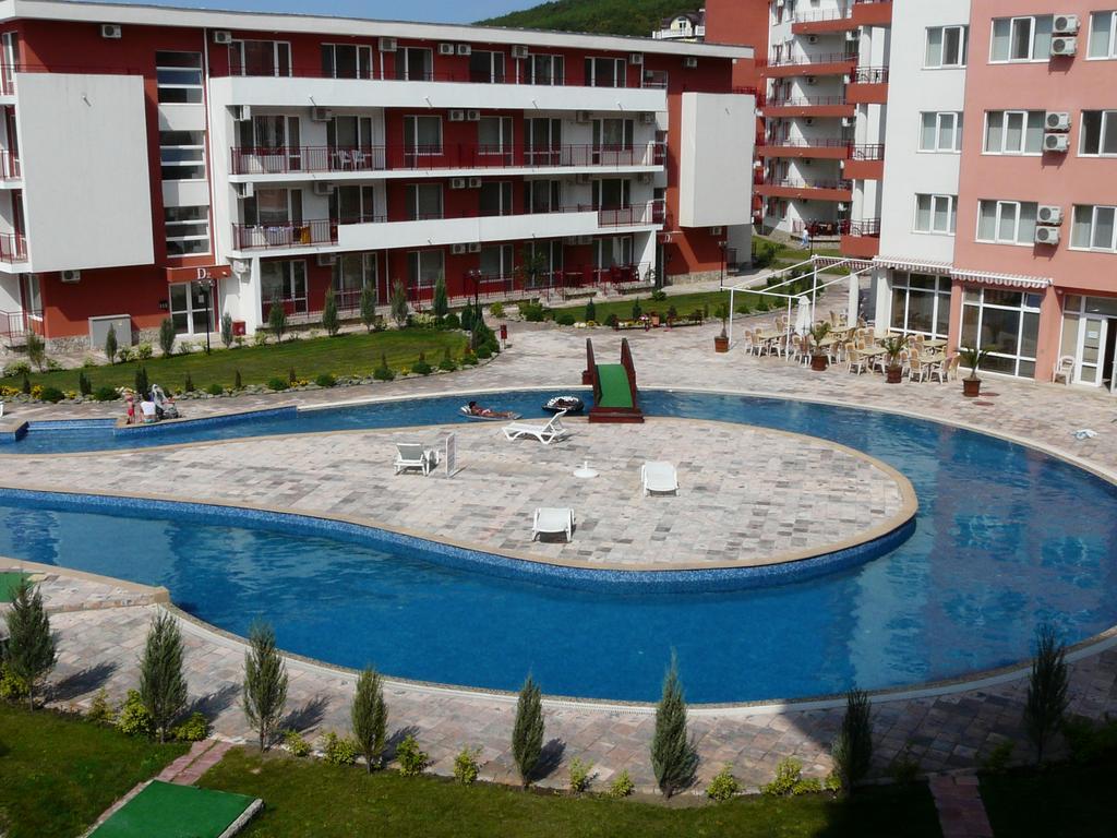 Private Apartments In Privilige Fort Beach Елените Экстерьер фото