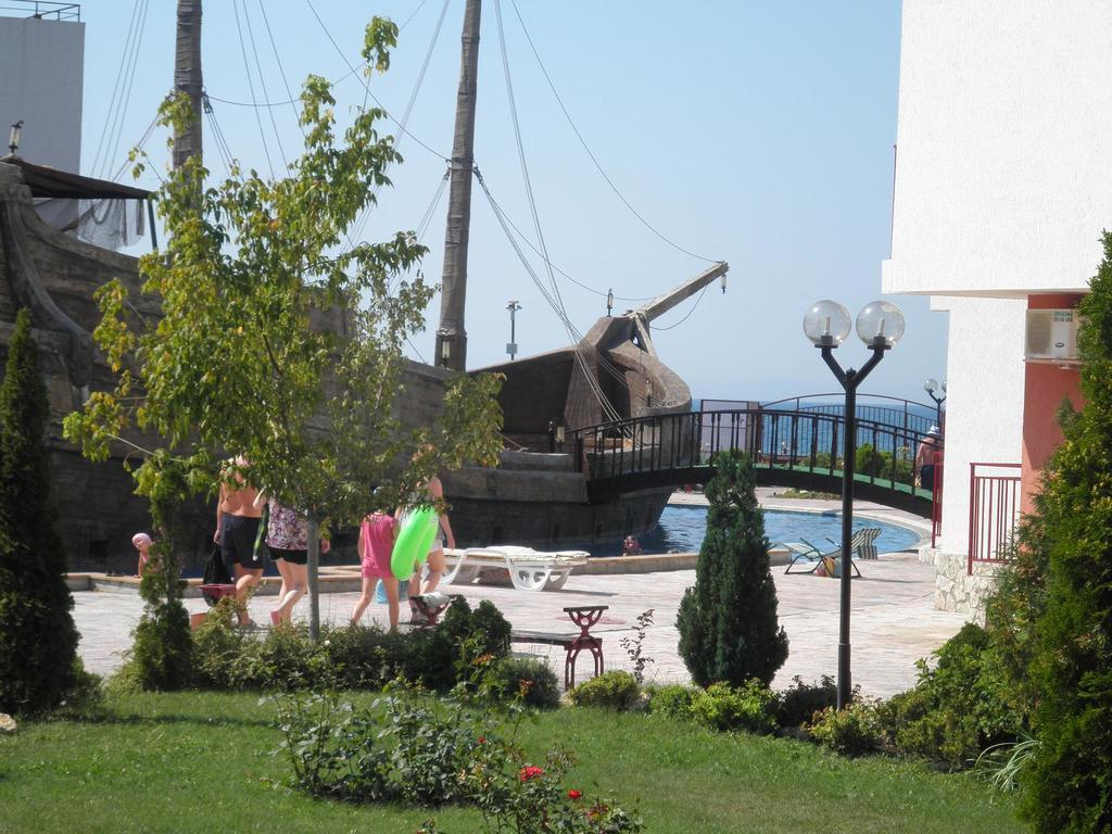 Private Apartments In Privilige Fort Beach Елените Экстерьер фото