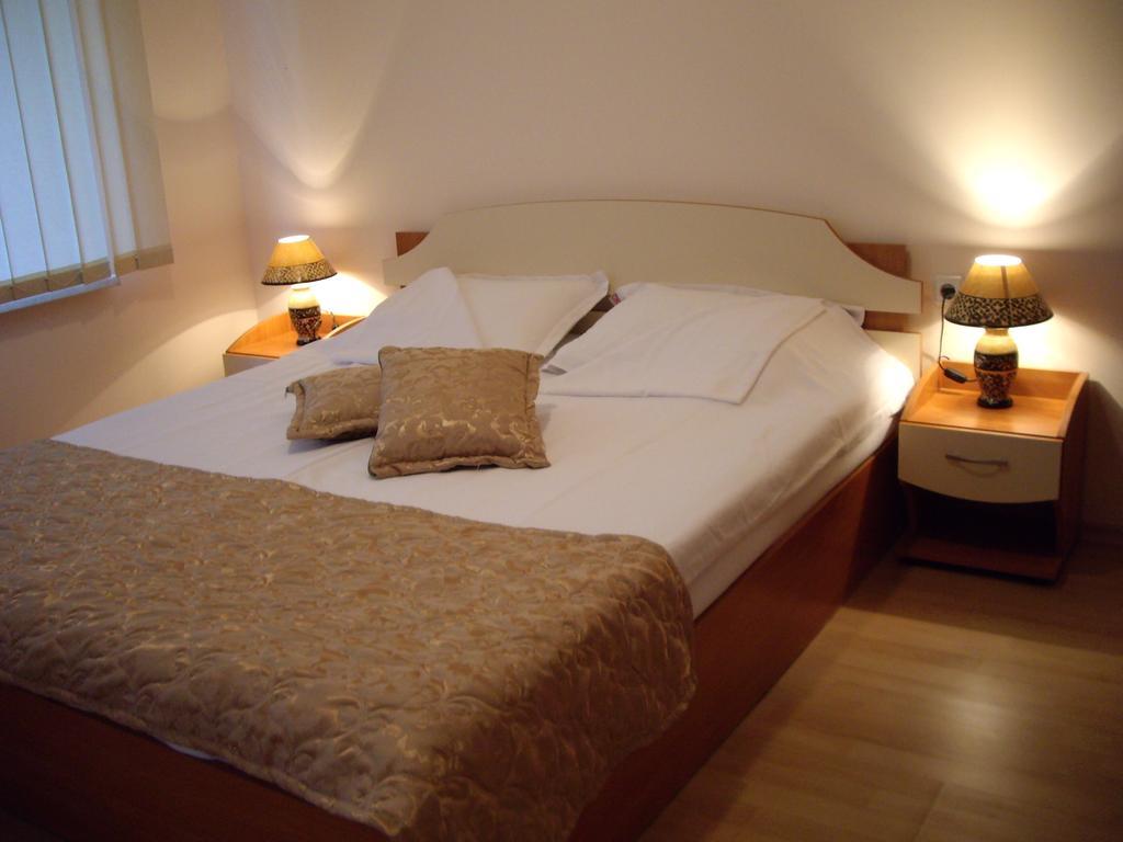 Private Apartments In Privilige Fort Beach Елените Экстерьер фото